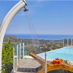 2 bedroom villa with pool, Castellammare del Golfo, sleeps 4